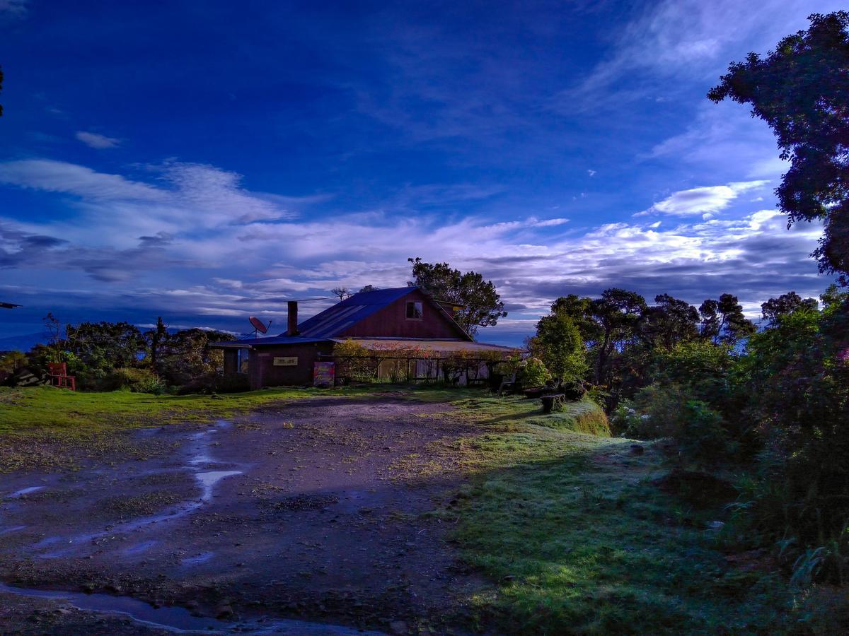 Iyok Ami Bed & Breakfast Cartago Exterior photo